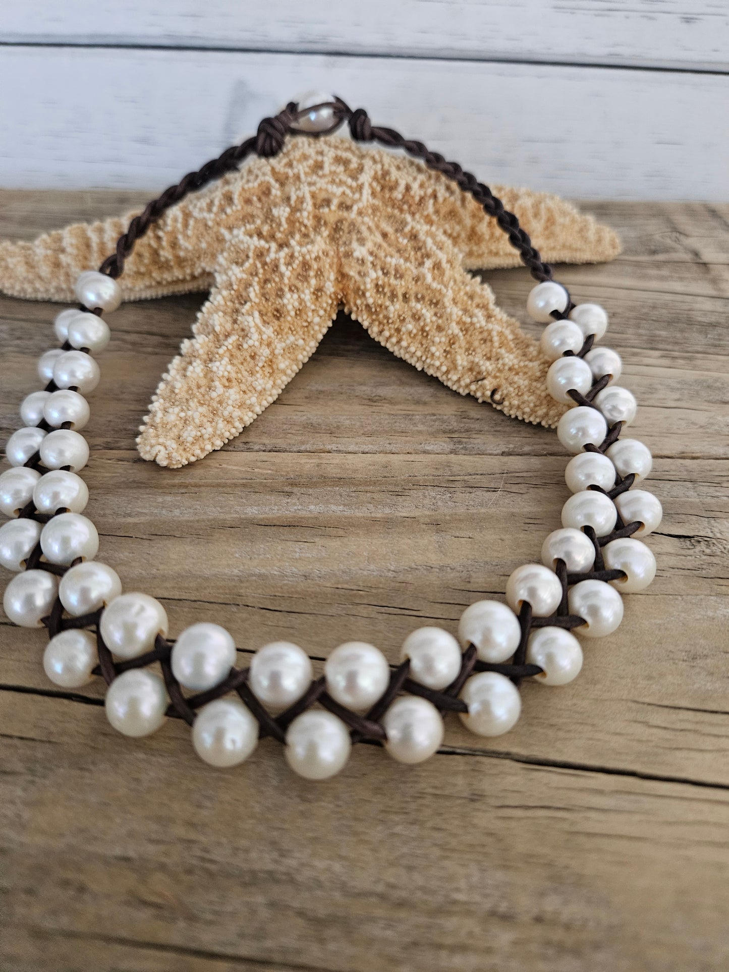 Boho Chic Braided Pearl Choker: Brown Leather Necklace