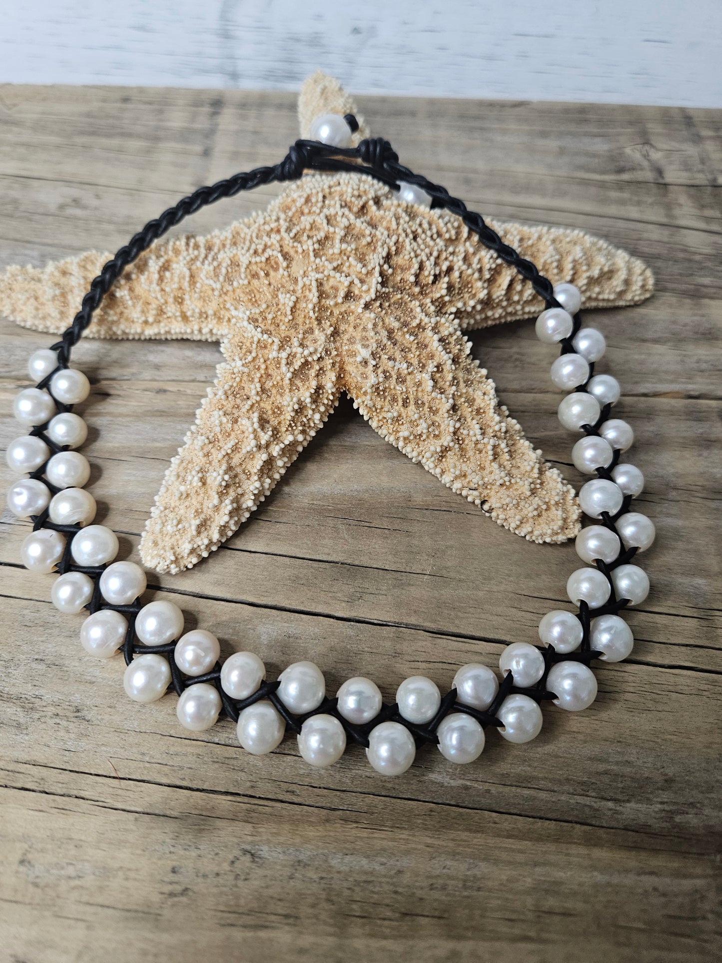 Boho Chic Pearl Choker: Braided Black Leather Necklace