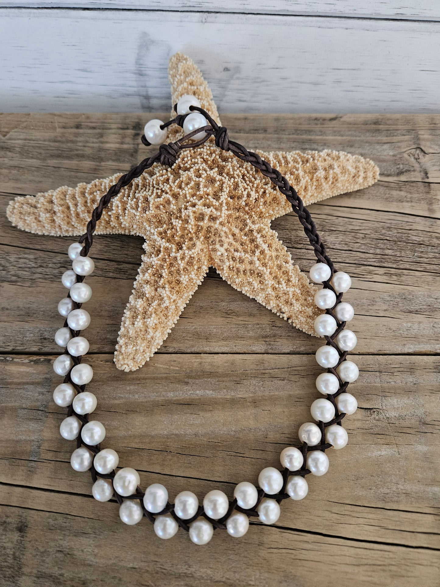 Boho Chic Braided Pearl Choker: Brown Leather Necklace