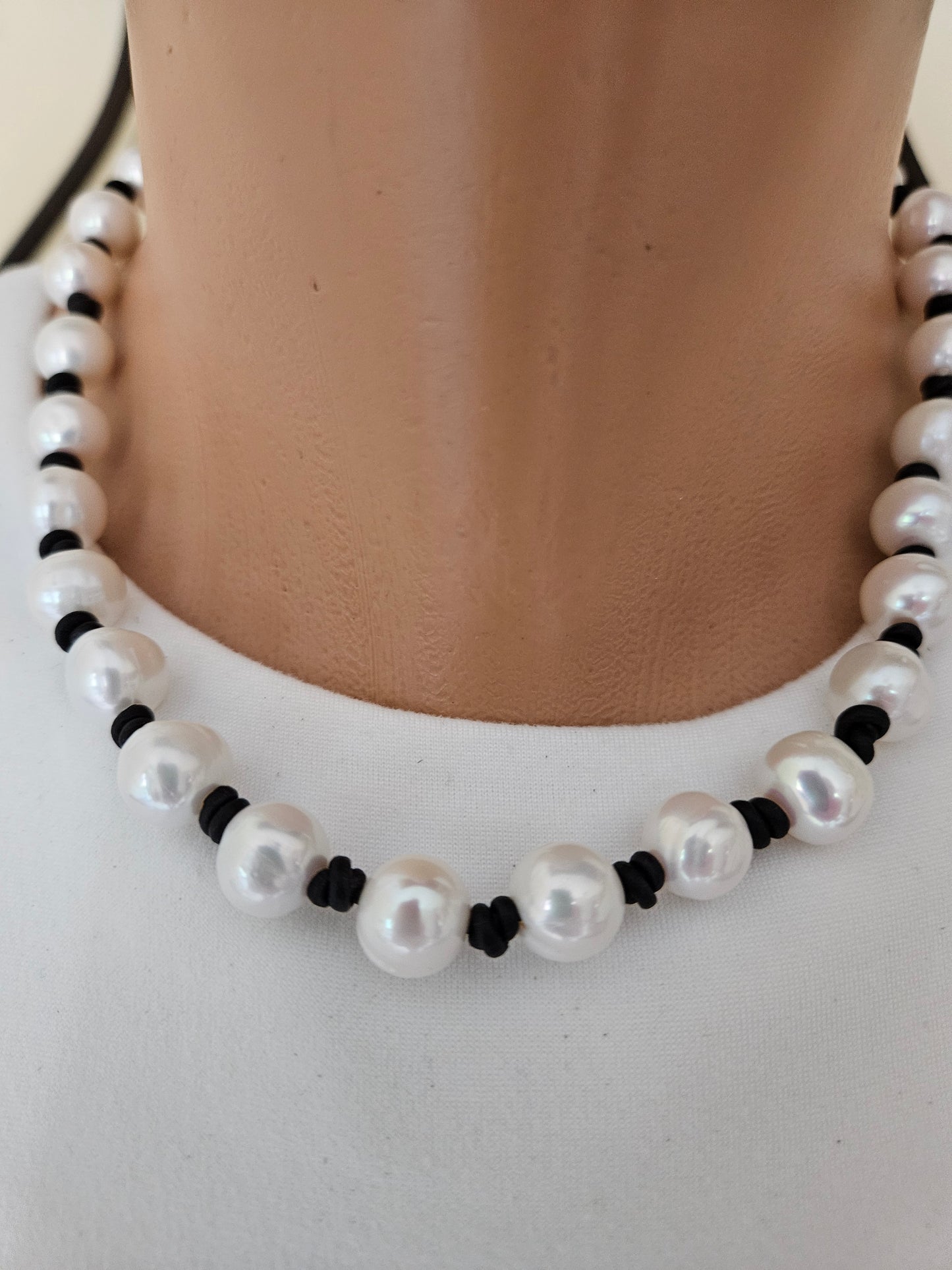 Freshwater Pearl Necklace: Knotted Leather, Hippie Beach Jewelry