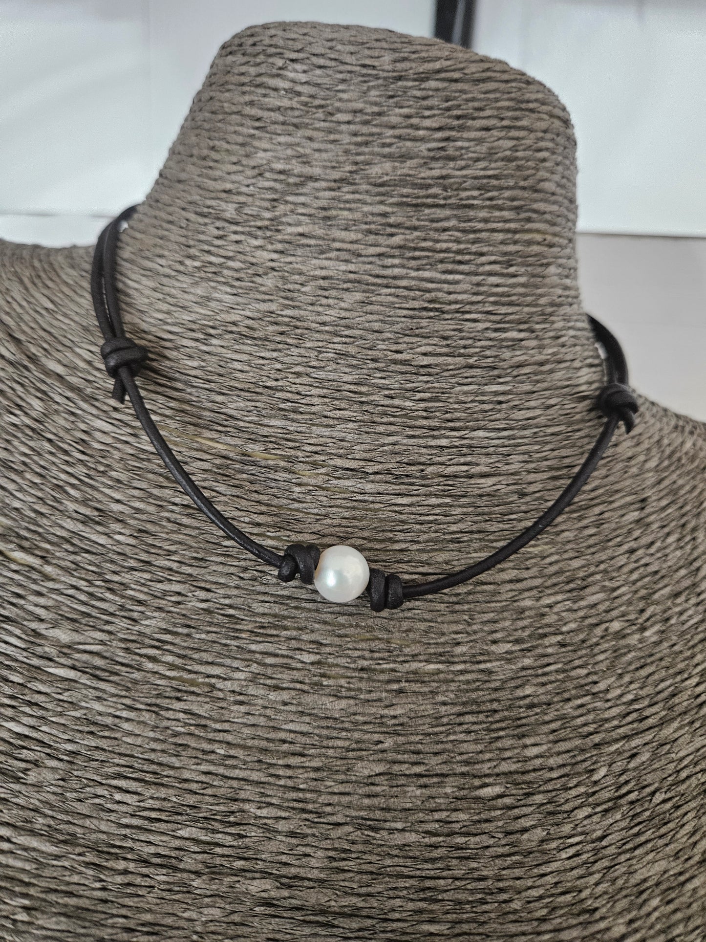 Boho Leather Choker: Single Freshwater Pearl, Adjustable Necklace 8-9mm